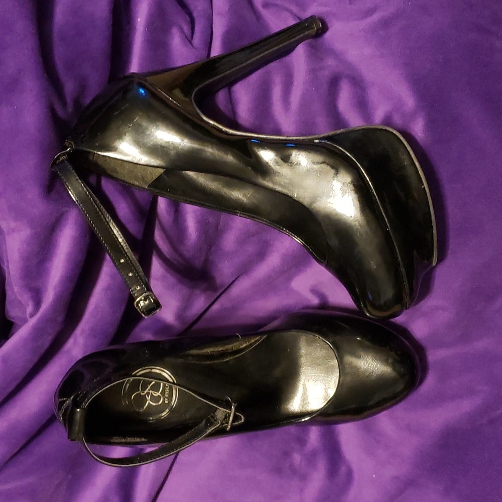 Jessica Simpson Black shiny patent leather platform high heels sz 7
